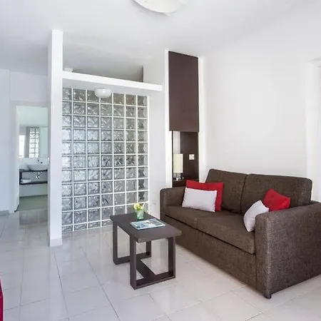 Adonis Castalia-brezos